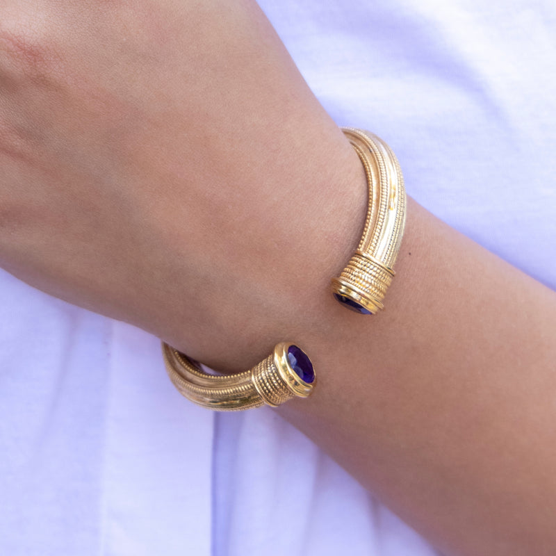 Brass Metal Mekister Bracelet with Stone – Timeless Elegance