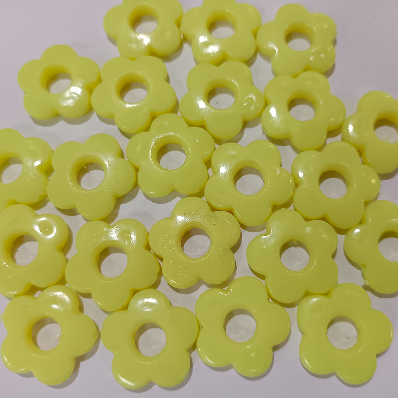 PASTEL FLOWER BEADS DAISY (PACK OF 10 GRAMS)